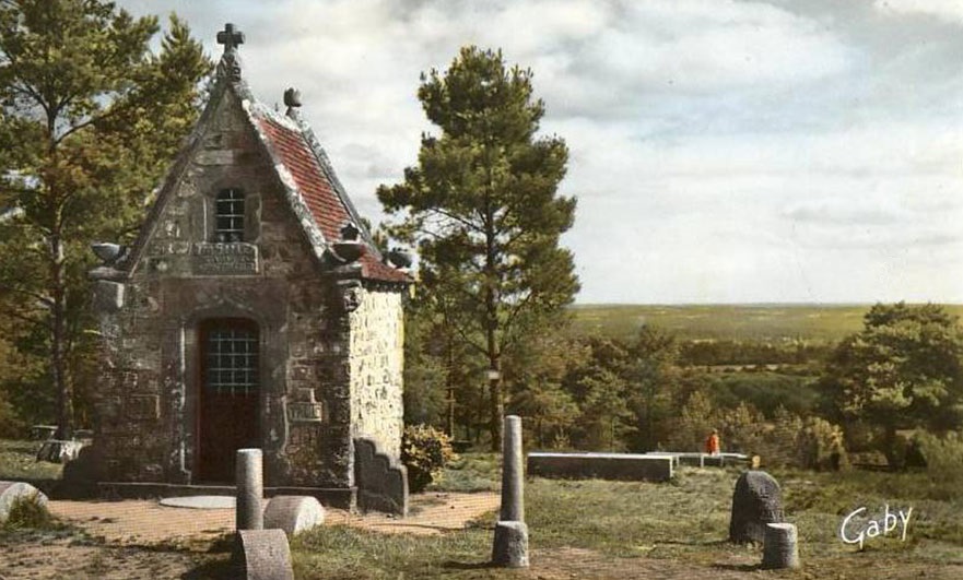 Something is waiting, by Chapelle Sainte Geneviève