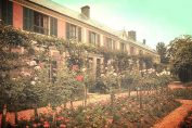 Monet-house-and-garden-Giverny-Normandy-(2)