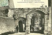 sainte-marie-du-mont-entree-du-chateau